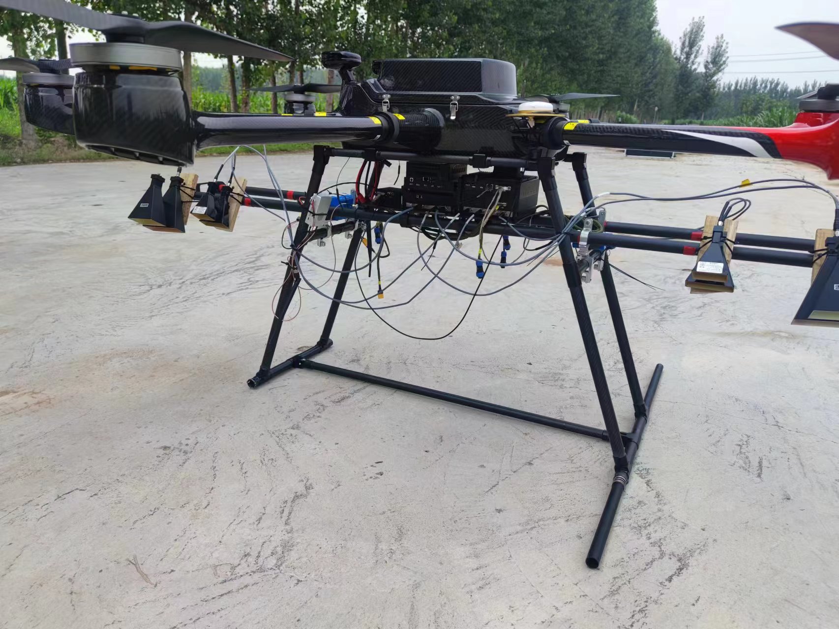 祝贺X和KU波段MiniSAR（机载合成孔径雷达）对农作物的测试飞行成功